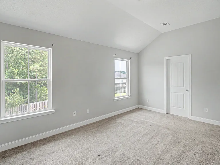 547 Fairview Cir — Photo 29