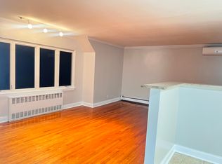 61-08 228th St FLOOR 2, Oakland Gardens, NY 11364