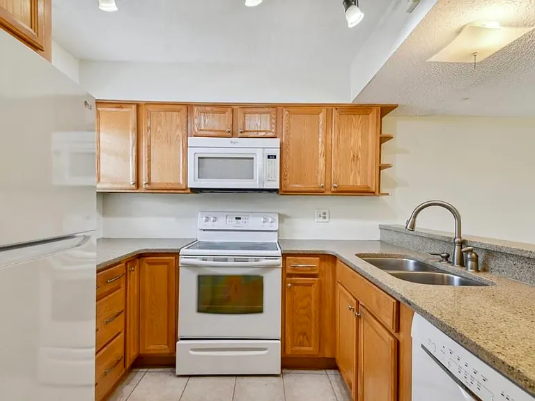 9209 Seminole Blvd #22 — Photo 15