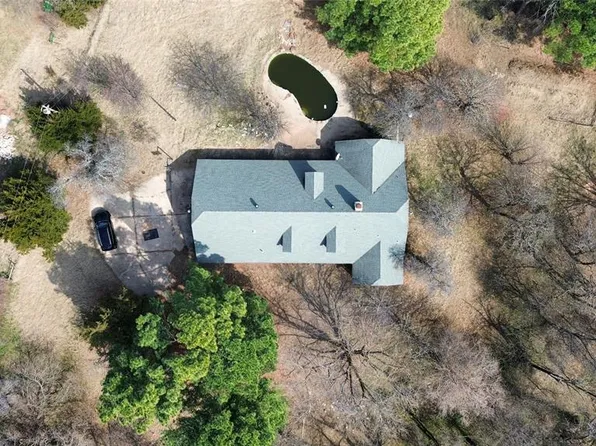 6704 Hidden Hills Dr, Edmond, OK 73034