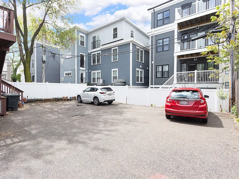 119 W 3rd St #B — Photo 22