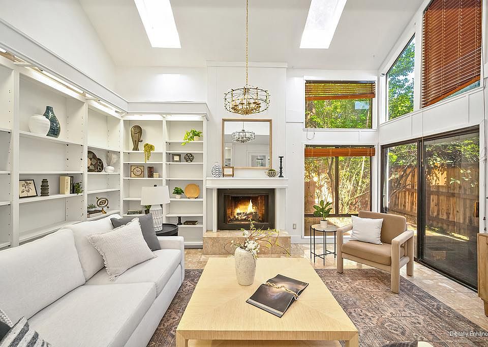 1st image of 11 Park Sierra Ln