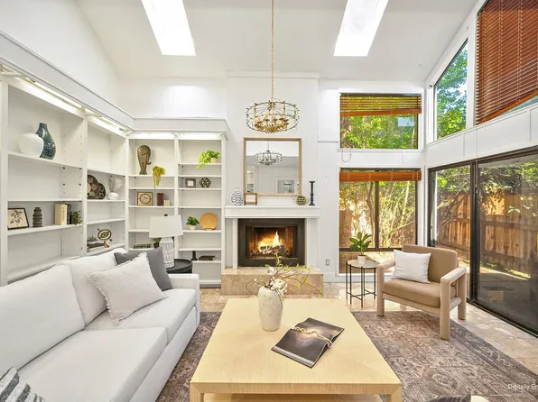 11 Park Sierra Ln, Sacramento, CA 95864