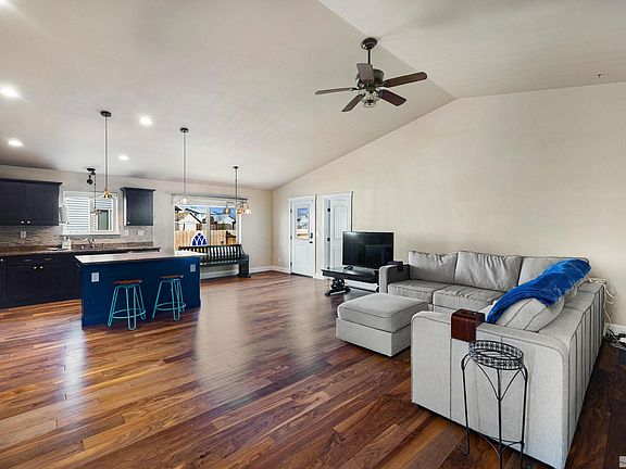 5th image of 224 Juniper Peak Ct