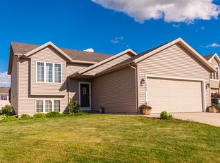 2802 Tomah Pl NW, Rochester, MN 55901