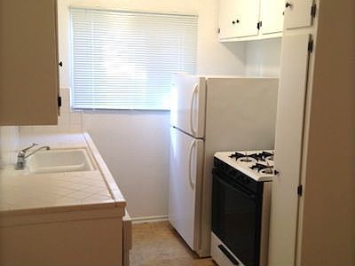 4th image of 2820 S Sepulveda Blvd APT 6