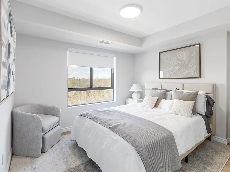 425 Watson Pkwy N — Photo 31