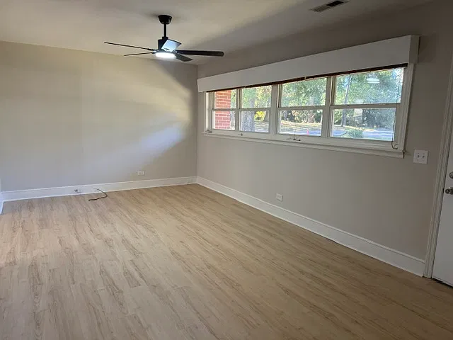 3 bed, 1.5 bath, 1362 sqft, $1,650 — Photo 3
