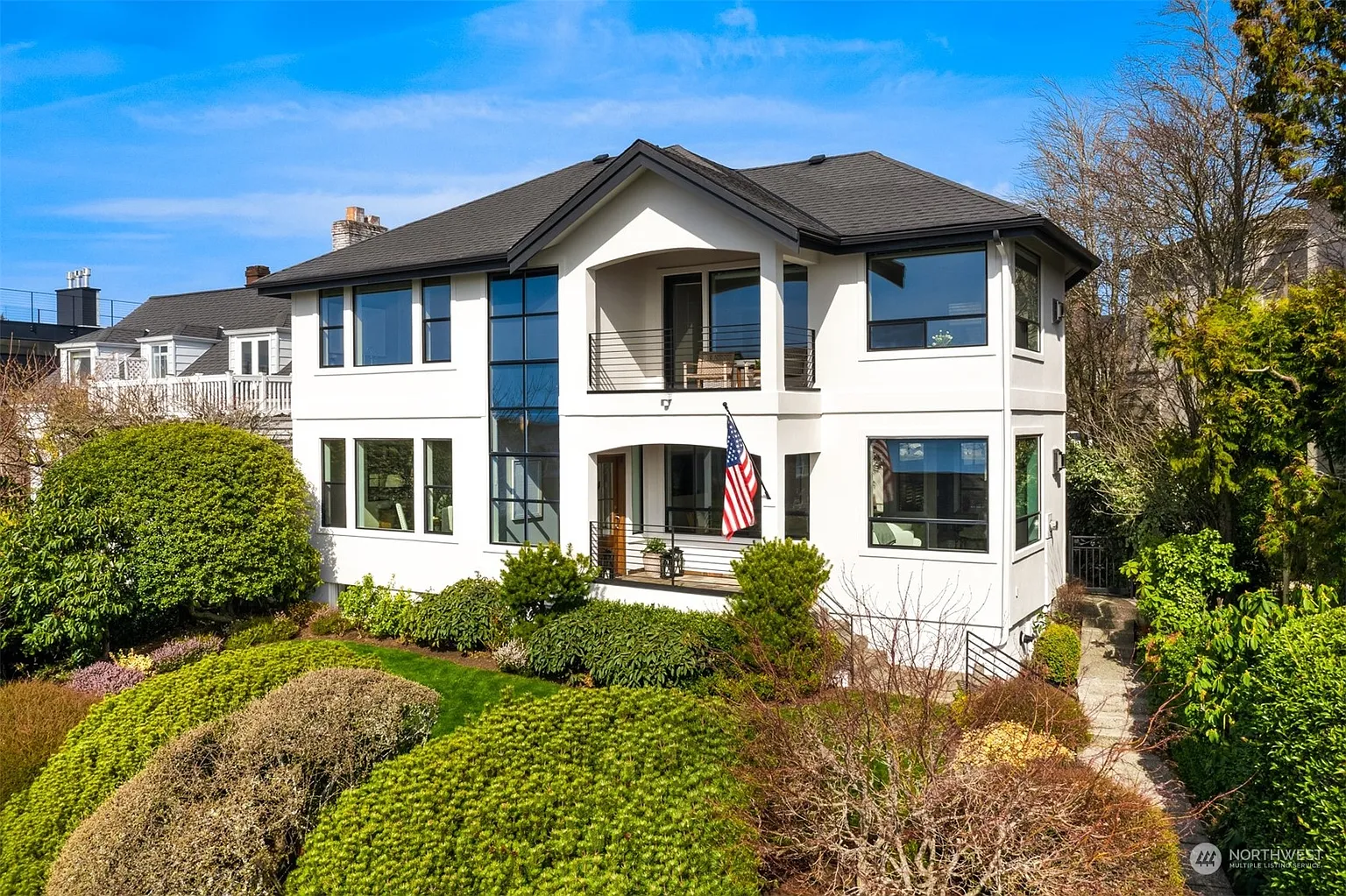 2314 Rosemont Place W photo 1