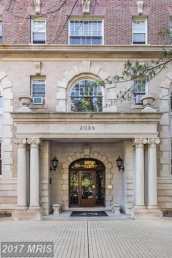 Building on National Preservation List