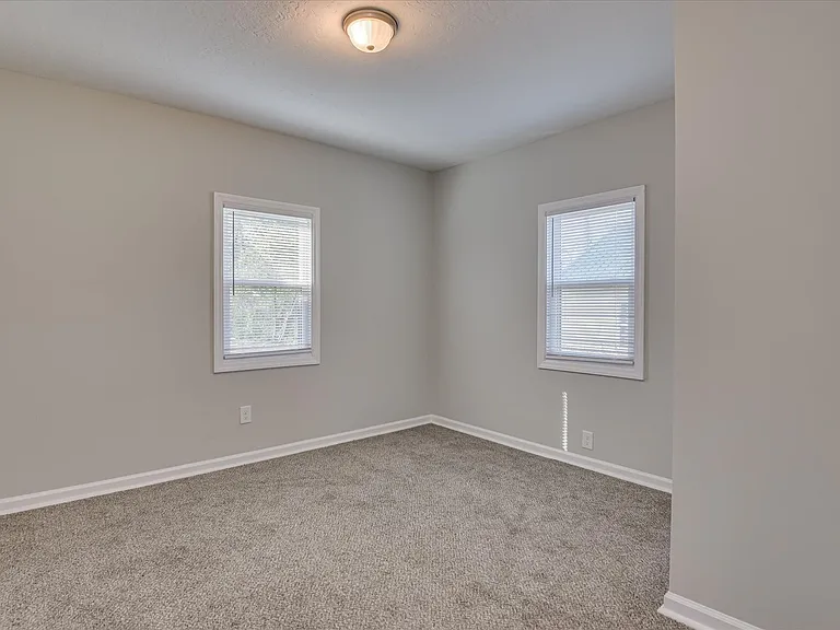 2818 Hazel St — Photo 19