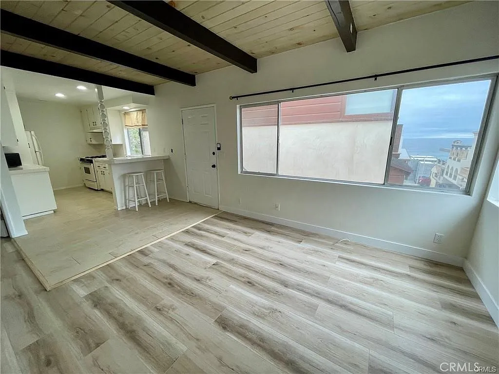 2 bed, 720 sqft, $4,000 — Photo 3