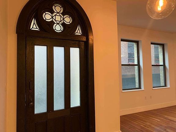 2nd image of 181 Bainbridge St #111