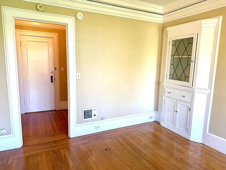 2409 College Ave — Photo 46