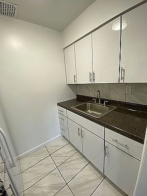 5th image of 60-16 86th St #2C