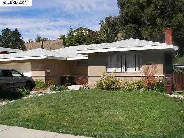 2375 Wright Ave photo 1