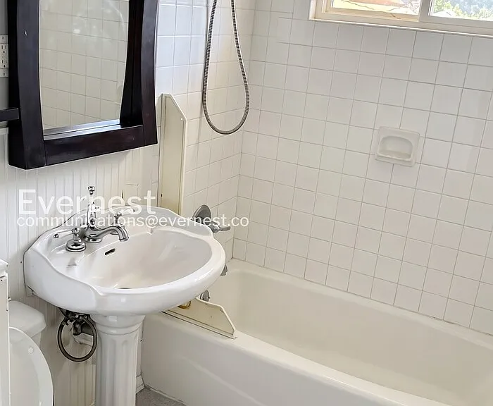 380 Martin Dr — Photo 12