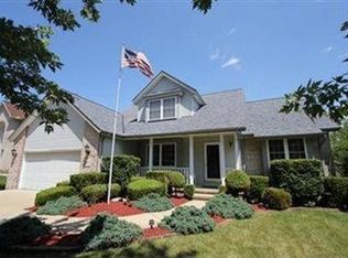 36385 Sandy Knoll Dr, Eastlake, OH 44095