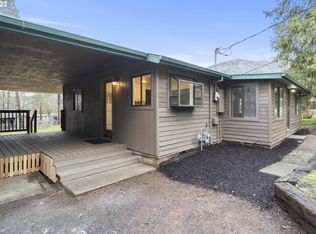 170 Frankham Rd, Grants Pass, OR 97527