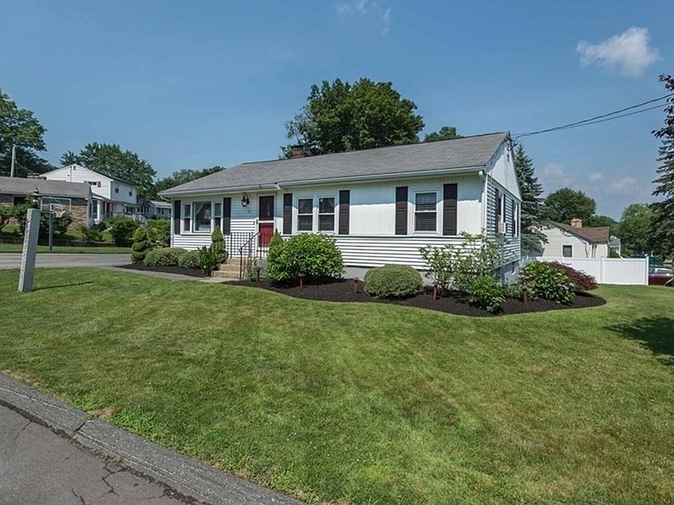 17 Robinson Rd, Woburn, MA 01801 | Zillow