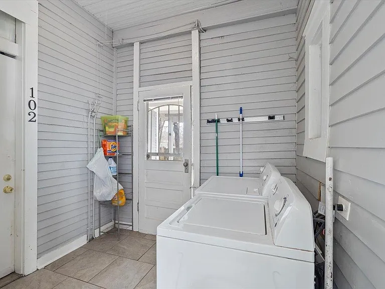 227 N Willett St #103 — Photo 13