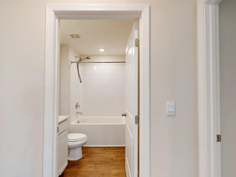 7726 Shaddix St — Photo 16