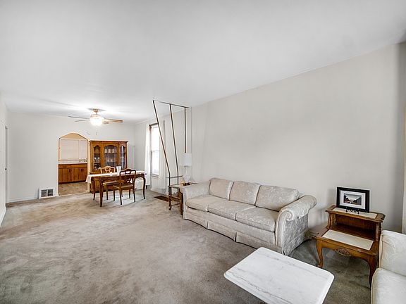 5th image of 7621 S Perry Ave
