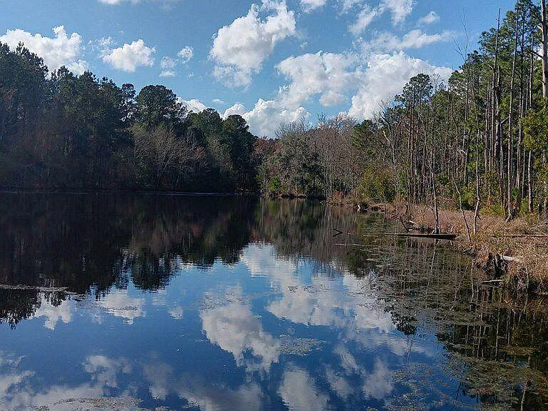 property sits on a private pond