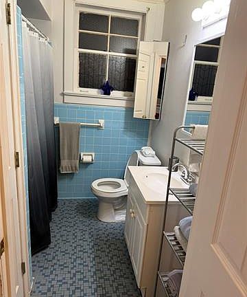 5th image of 123 N Alexander St