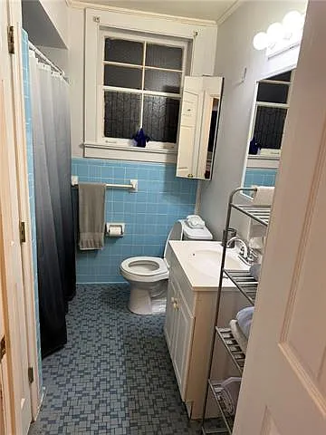 123 N Alexander St — Photo 5