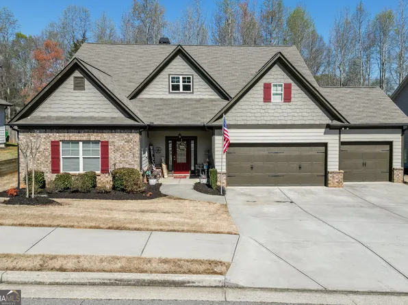 331 Hemlock Ct, Hoschton, GA 30548