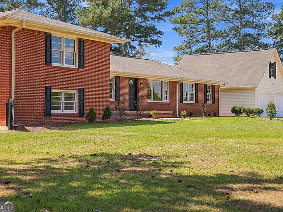 5th image of 2631 Whitney Rd