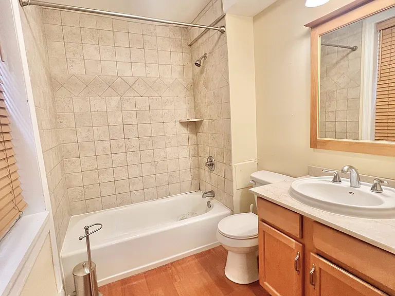 1526 Pine St #1B — Photo 25