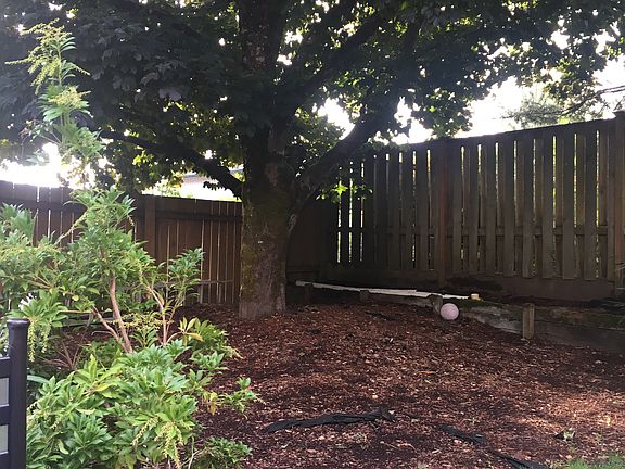 3rd image of 1001 NE 126th St