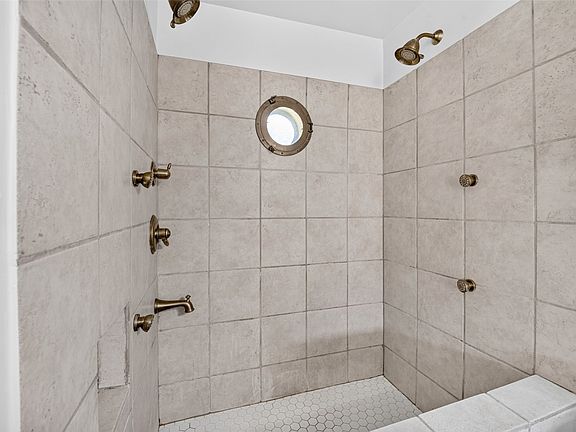 4th image of 11045 S 250th East Ave