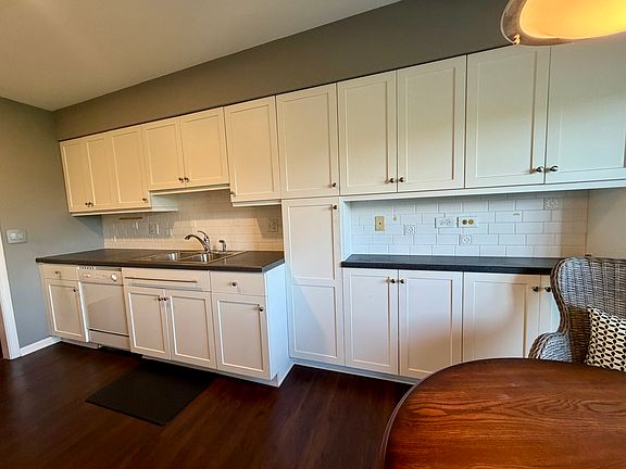 4th image of 501 Lake Hinsdale Dr APT 506