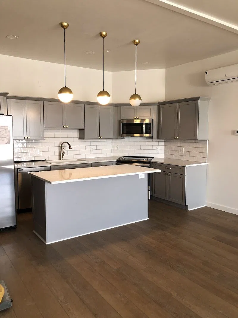 1 bed, 825 sqft, $1,470 — Photo 1