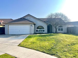 633 Langley Ct, Los Banos, CA 93635