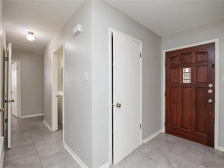 207 Blanco Dr — Photo 5