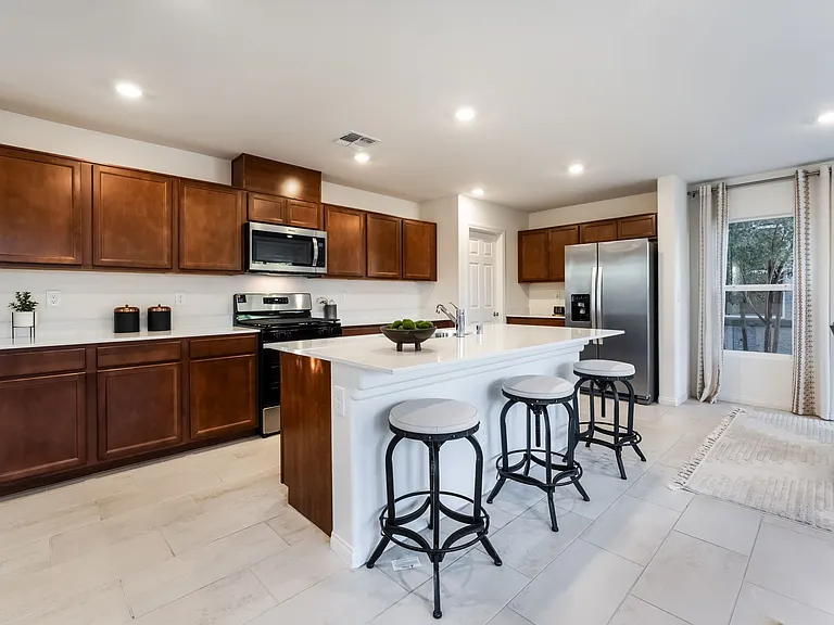 4327 W Gary Ave — Photo 6