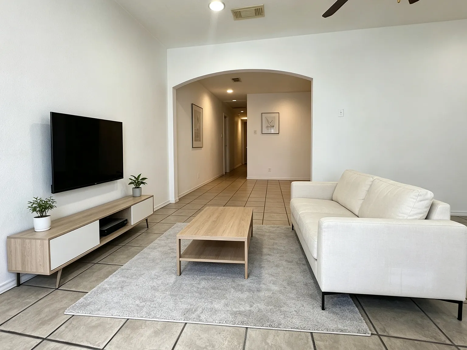 3 bed, 1218 sqft, $1,250 — Photo 2