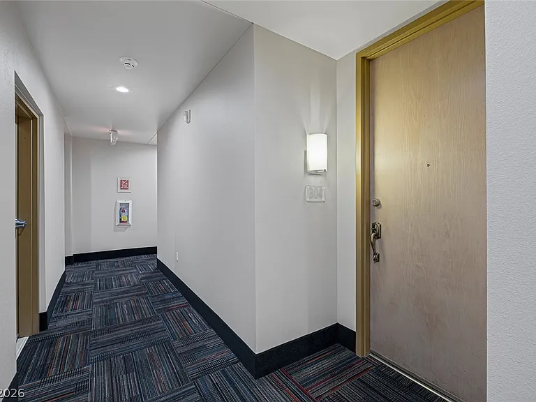 51 E Agate Ave #304 — Photo 16