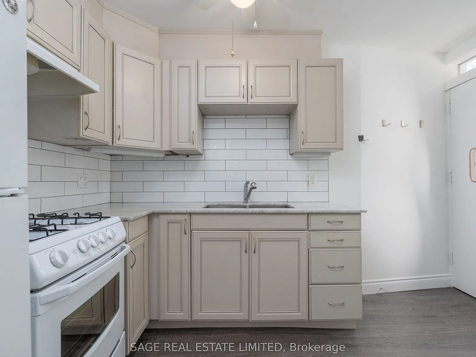 1 bed, $1,595 — Photo 4