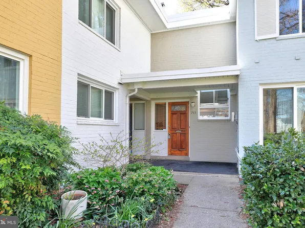 745 3rd St SW #403, Washington, DC 20024