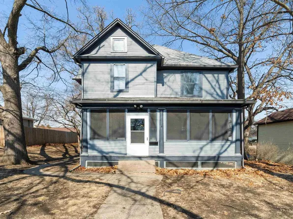 1108 E 15th St, Davenport, IA 52803