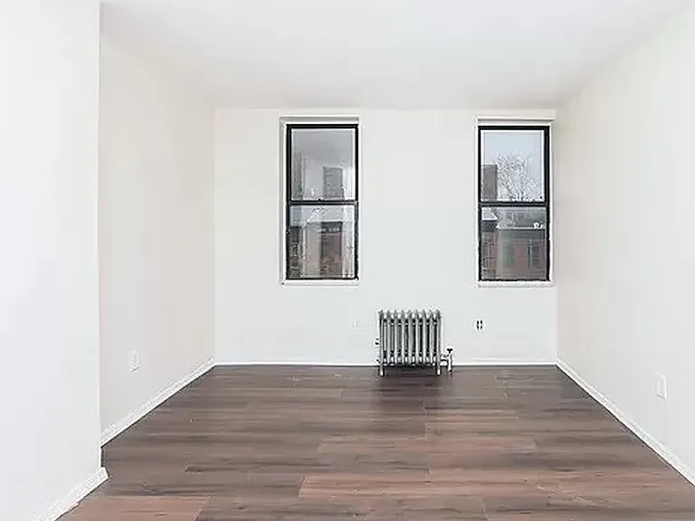318 Hart St #3 — Photo 2