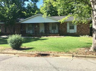 112 E Montgomery St, Tennille, GA 31089
