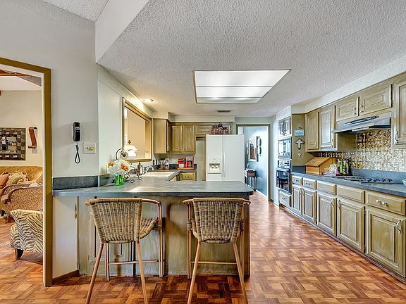 5th image of 8316 Crosswind Dr