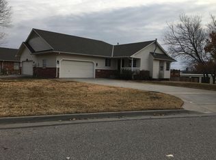 112 N Prairie Creek Dr, Kechi, KS 67067