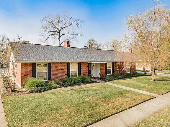 3rd image of 6112 Chattanooga Dr